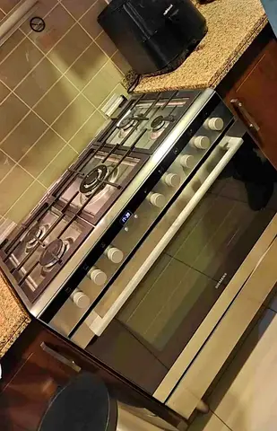 Powerful performance Siemens 5-Burner Full Gas Cooker – 90×60 cm – Fan Oven + Grill Frame Set