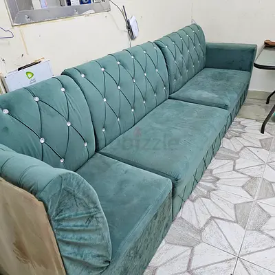 Elegant Velvet Green Sofa with Button Detailing