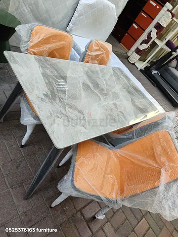 Sleek Modern Dining Table with Stylish Chairs