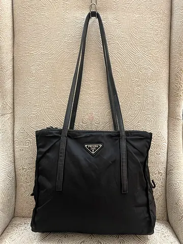 AUTHENTIC PRADA BLACK TESSUTO NYLON TOTE BAG..