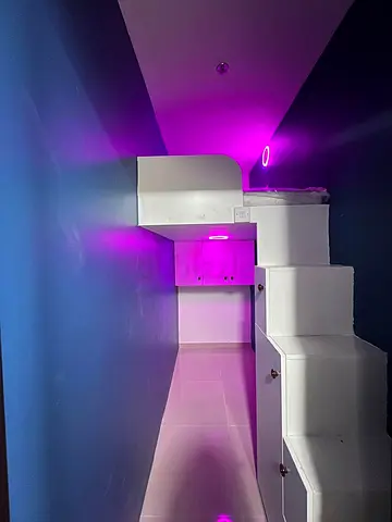 Couple partition very close to Burjman metro station