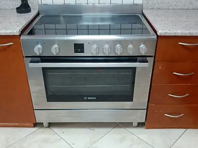 Bosch Brand Electric Ceramic 5 Zone Ceramic Cooker Range Size 90 X 60cm
