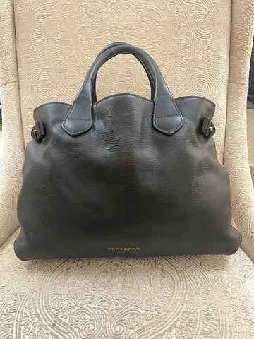 AUTHENTIC BURBERRY BANNER TOTE BAG..