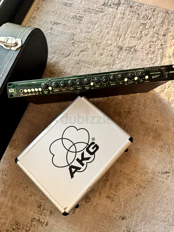 Combo: Professional studio Mic AKG C414 XL + Preamp Joemeek Six-Q