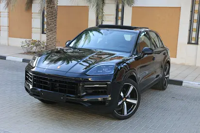 Porsche Cayenne  2024-62000KM-GCC SPECS-5 YEAR  WARRANTY AND  SERVICE CONTRACT  OR 2029