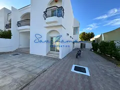 STUNNING 5BR MAIDS STORAGE PRIVATE GARDEN SEMI INDEPENDENT VILLA JUMEIRAH 2