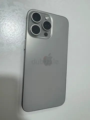 ايفون 15 برو ماكس 256 جيجا بطاريه 88‎%‎ حالته كويسه جداً معاه الشاحن والكرتونه وكاميرا ممتازه