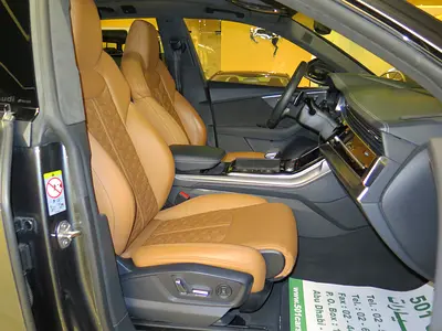 صورة 9 لـ 2021 AUDI RS Q8