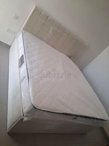 Brand new Queen size bed family bed storage bed nd medical mattress queen bed double bed