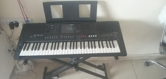 Yamaha PCR E463 keyboard for sale