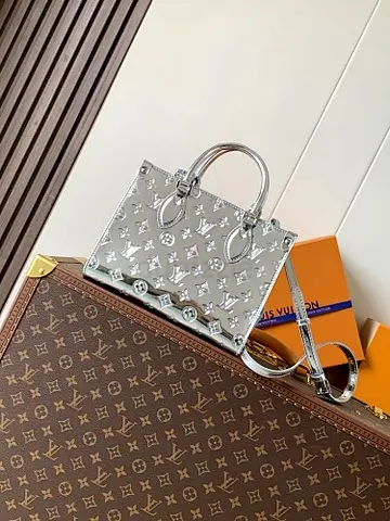 Louis vuitton women hand bag