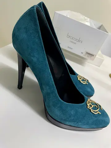 Brand new Bracciliani Heels for women
