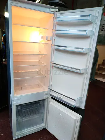 Bosch Bottom Fridge Freezer. Built-in