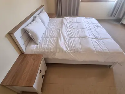 Stylish Modern Bed Set with Nightstands