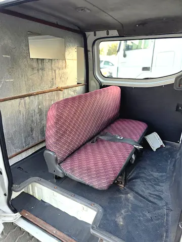 2016 Nissan URVAN — миниатюра 5