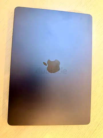 Macbook Air M2 - No single scratch, as good as new