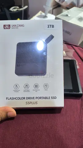 1TB Portable Flash Drive - San Zang