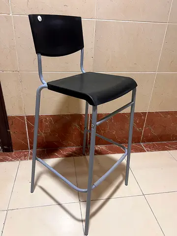 TALL CHAIR FOR SALE