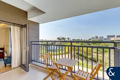 Pool Backing | 5 Bed | Upgraded | Extended