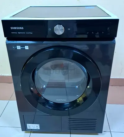 Samsung heat pump dryer 9kg same like new condition free delivery