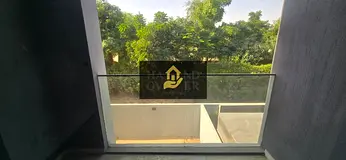 CORNER UNIT / SINGLE ROW / EXCELLENT VALUE / FULLY PAID