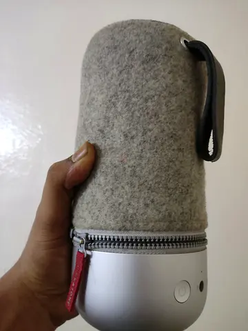 Libratone zip mini bluetooth speaker good condition with charger