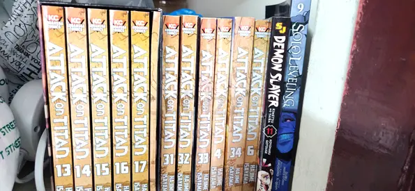 Attack on Titan Manga Bundle + Demon Slayer  Solo Leveling – Original