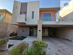 Move into this marvelous and spacious courtyard villa