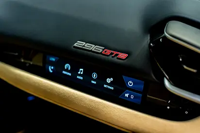 2023 Ferrari 296 GTB — миниатюра 12