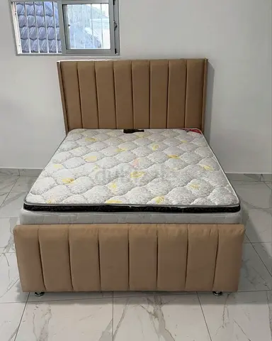 Elegant Queen Size Bed
