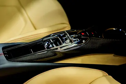 2023 Ferrari 296 GTB — миниатюра 9