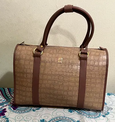 Stylish Crocodile Pattern Handbag