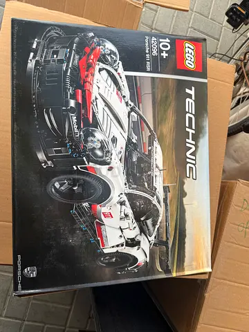 LEGO 42096 Technic Porsche 911 RSR - High-Detail Model Kit