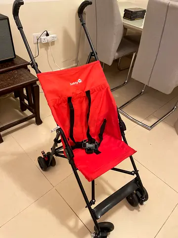 Original Safety 1st baby trolley in excellent condition.
Very lightweight, easy to carry.