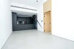 1 BHK with Jacuzzi | Prime Location | Vacant