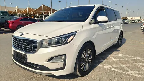 Kia carnival grand gcc