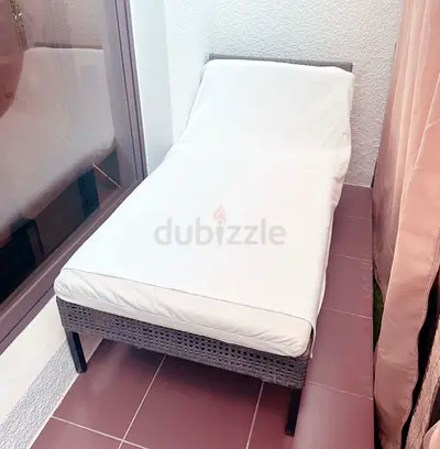 Stylish Outdoor Lounger with Cushion