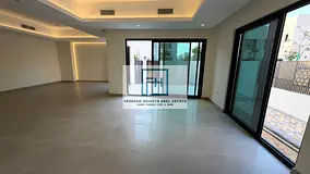 3 bedrooms Corner Villa ready to move for rent.