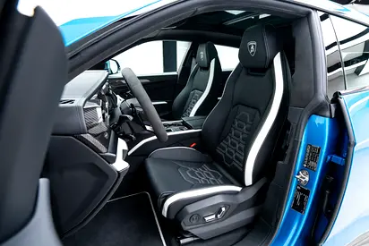 2025 Lamborghini URUS — миниатюра 17