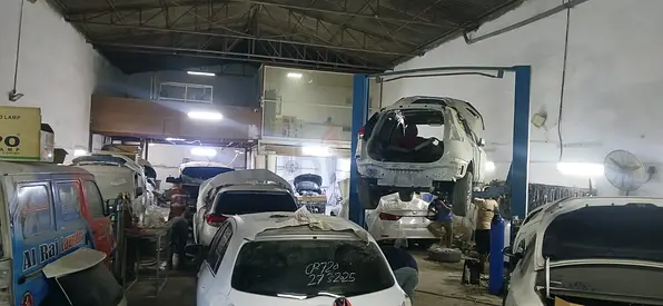 Jumbo auto repair work shop