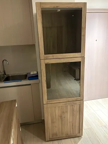 Display unit / 4 wall mounted cabinets