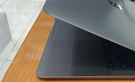 Apple MacBook AIR M1  - Sleek and Powerful AED 1500