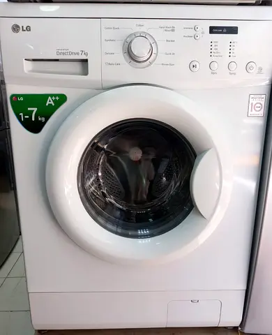 LG direct drive 7kg A++ washing machine white colour