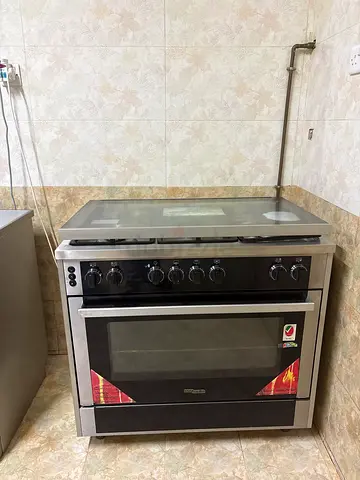 OVEN FOR SALE URGENT
