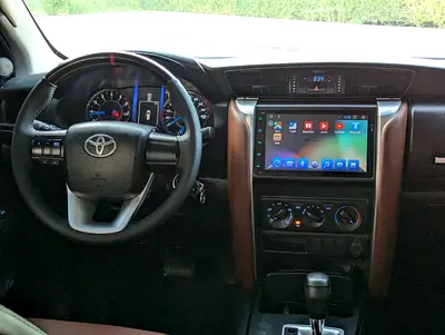 2018 Toyota FORTUNER 缩略图 7