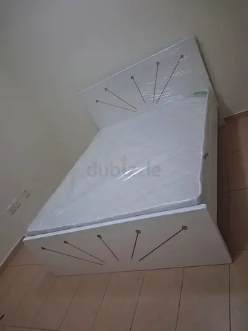 Brand new Queen size bed family bed storage bed nd medical mattress queen bed double bed