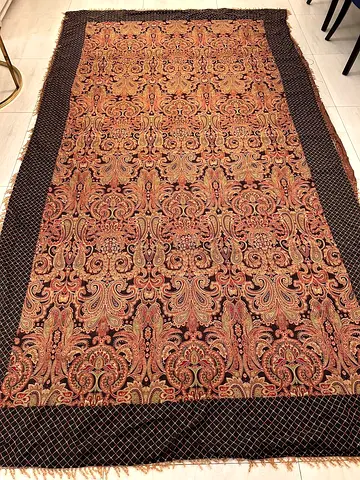 Elegant large table cloth