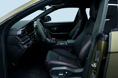 2025 Lamborghini URUS photo 8