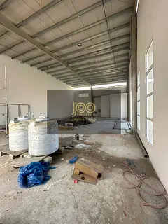 Electricity 135 | A complex consisting of 3 warehouses and land | Available for all activities