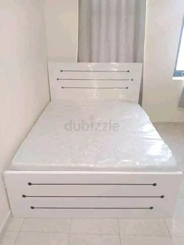 Queen size bed with mattress brand new stylish furniture selling